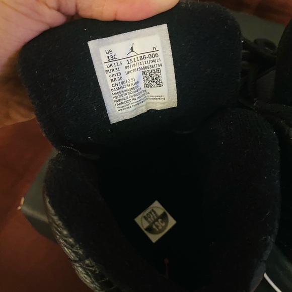 Jordan 12s - Picture 4 of 4